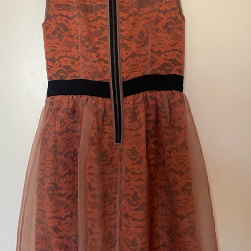 Dress with lace and lining size M like new