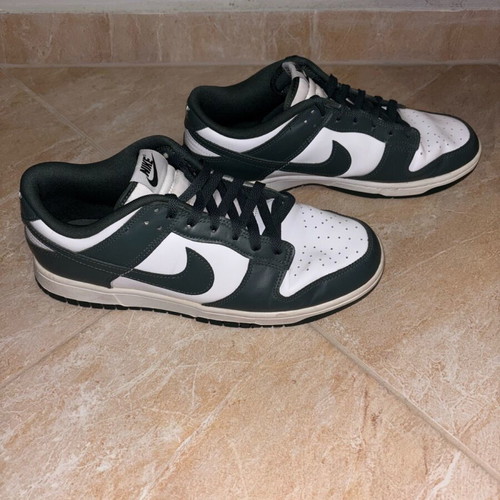 Nike Dunk Low Sneakers like new, size 44, white and green