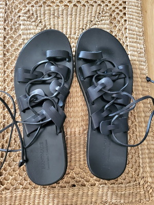 Leather Handmade Sandals like new, size 37, beige