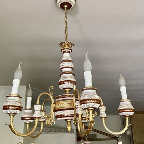 Chandelier classic design with 5 bulbs like new
