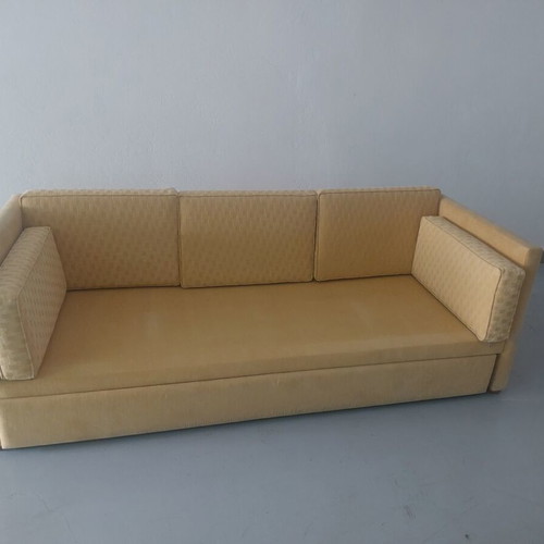 Sofa bed with sliding mechanism and two single mattresses like new