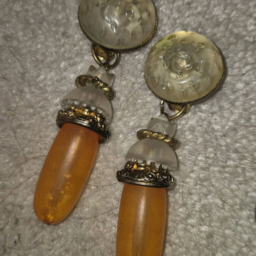 Clip-on earrings used, pack with leather pair