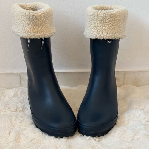 Aigle women's rain boots like new, size 40, natural rubber with fur