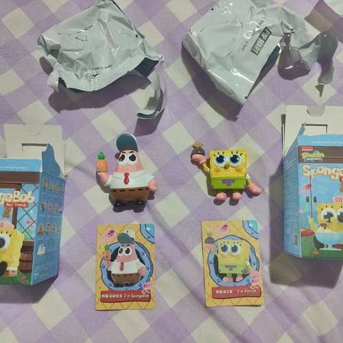 Popmart SpongeBob and Patrick set brand new with figures and cards