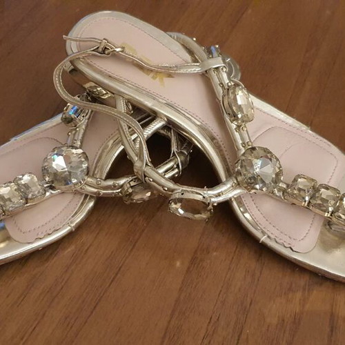 Nak sandals with rhinestones like new, size 37, gold leather