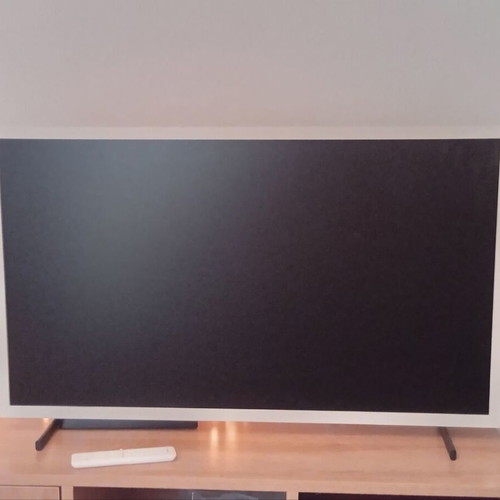 Samsung The Frame QLED 32" Full HD smart TV like new