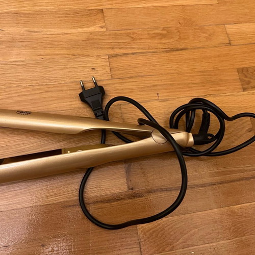 Frilla Beauty Hair Straightener like new