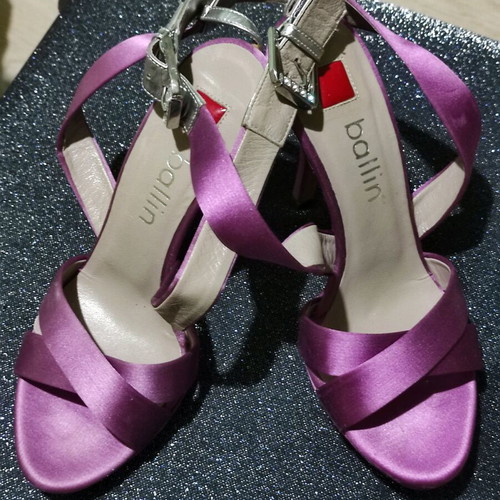 Women's satin purple sandals size 36 like new