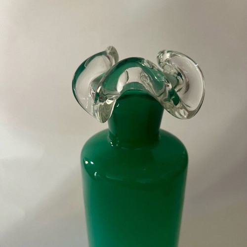 Glass handmade vase in emerald color like new