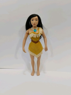 Disney Pocahontas porcelain princess doll used DeAgostini