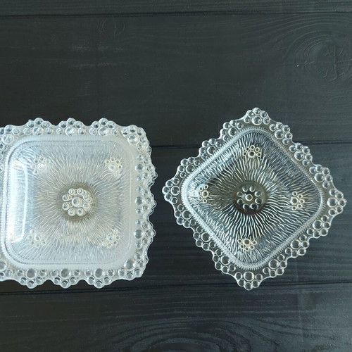 Small dessert plates used, set of 5