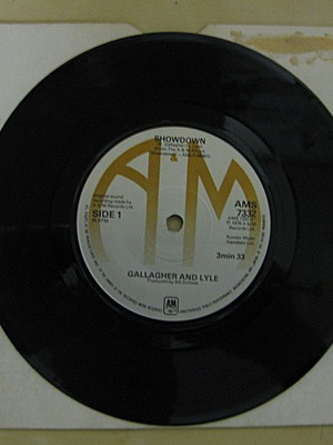 Gallagher And Lyle Showdown 7" δίσκος μεταχειρισμένος, ροκ