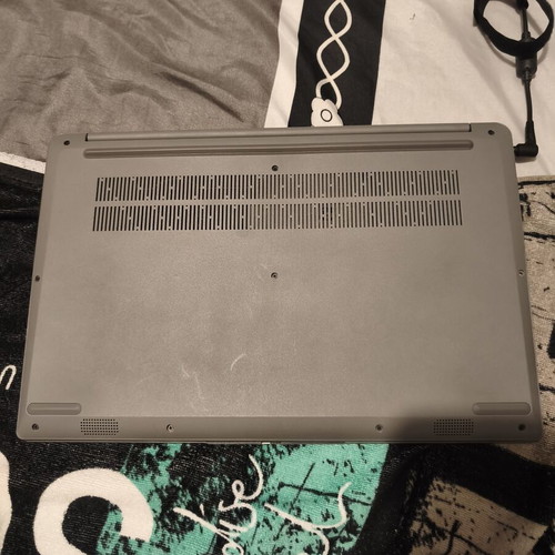 Lenovo laptop like new, AMD Ryzen, 16GB RAM, 500GB SSD, 15-inch