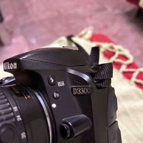 Nikon DSLR D3300 camera like new with lens, 2 batteries, charger, and card