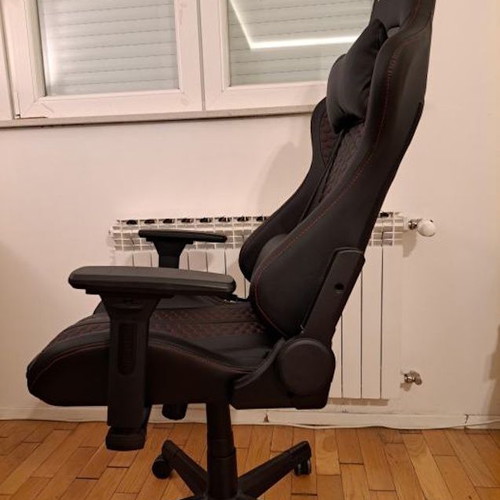 NIBE gaming chair like new, black faux leather with red details