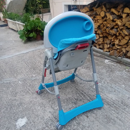 Folding Baby Highchair used, blue with wheels and brakes
