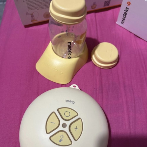 Medela Swing electric breast pump like new with 2-phase technology