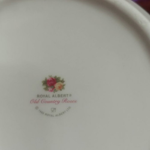 Royal Albert Old Country Roses bone china teapot new