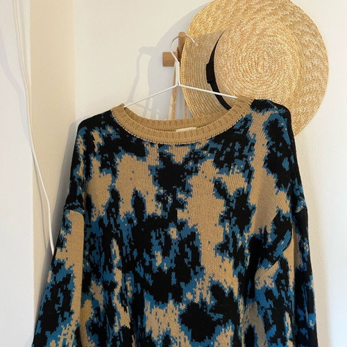 Namaste sweater like new, one size, multicolor