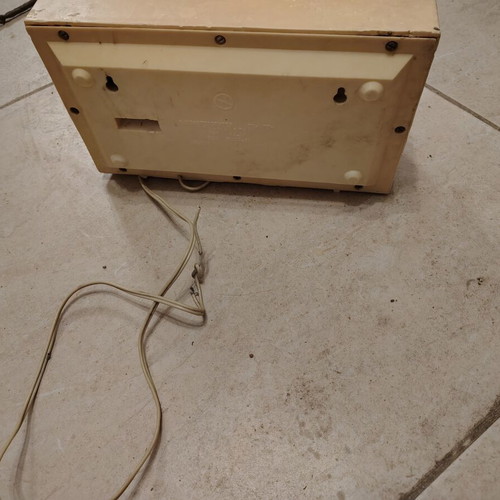 Vintage Bulgarian radio restored