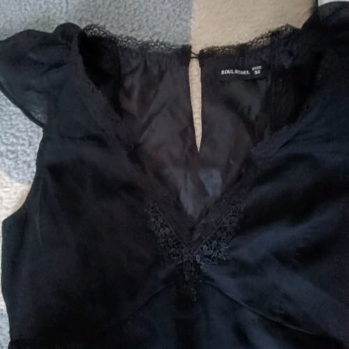 Black dress size 38 like new with lace