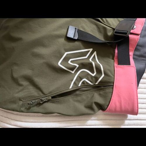 Rock Experience shorts women's small new, olive green with pink details