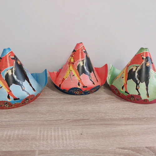 Pierrot paper hats 1970 like new, pack