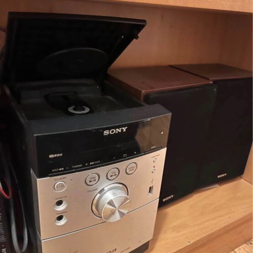 Sony Micro Hi-Fi CMT-EH26 CD USB radio system used with speakers