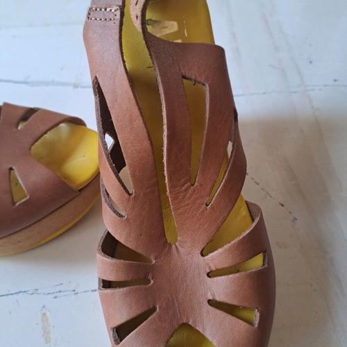 Ale leather platform sandals like new, brown