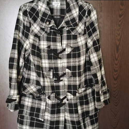 Gina Laura women's coat like new, black and white