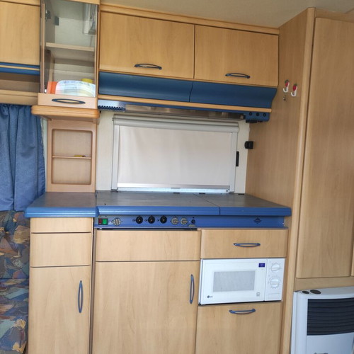 Hobby 7m family caravan, fully autonomous