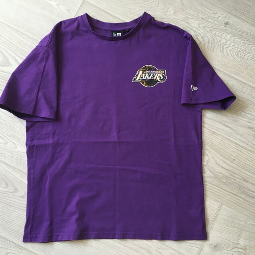 New Era Los Angeles Lakers NBA Infill Team Logo T-Shirt used, men's medium