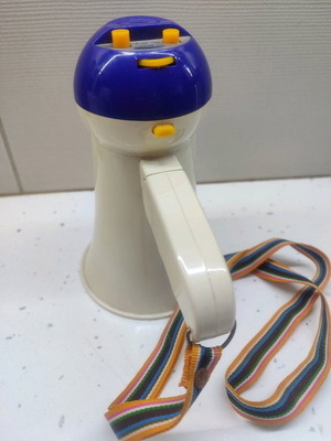 Megaphone like new with AA batteries