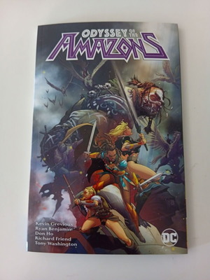Odyssey of the Amazons DC comics graphic novel like new
