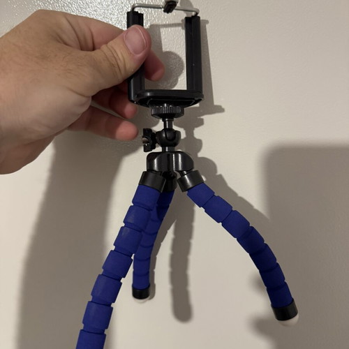 Tripod stabilizer for mobile phone