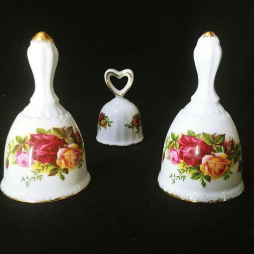 Royal Albert Old Country Roses decorative bells like new, set of 3