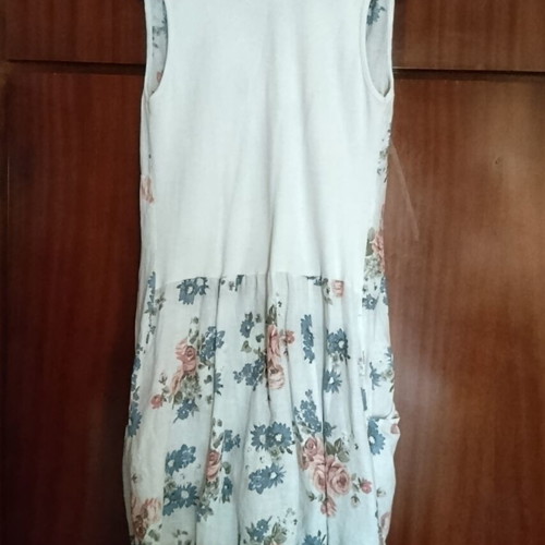 Summer linen dress made in Italy, like new, floral print