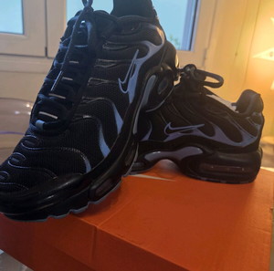 ВЪЗМОЖНОСТ! Nike Air Max Plus TN – Син/Черен – подарък Air Max 97 САМО 65€