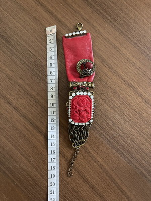 Sodini Bijoux women's vintage bracelet with red leather and baroque design