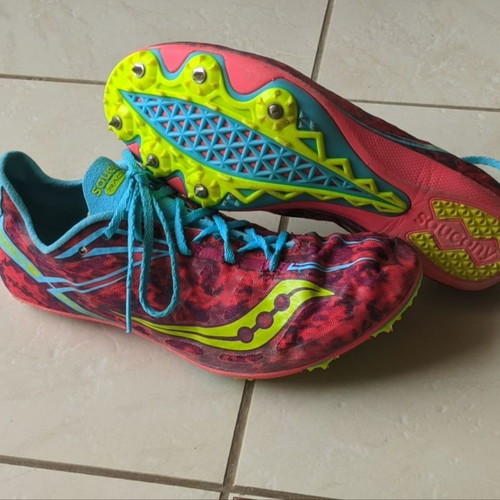 Saucony Ballista track spikes like new, size 38.5, multicolor