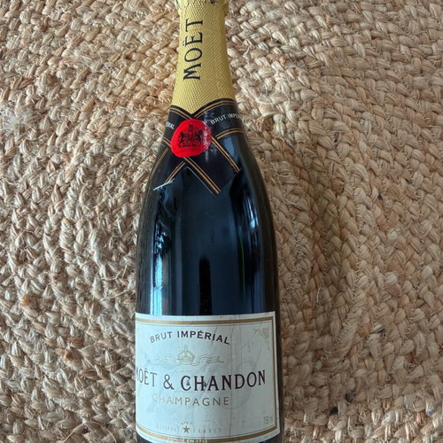 Moet & Chandon Brut Imperial με παλιά ετικέτα, σαν καινούργιο