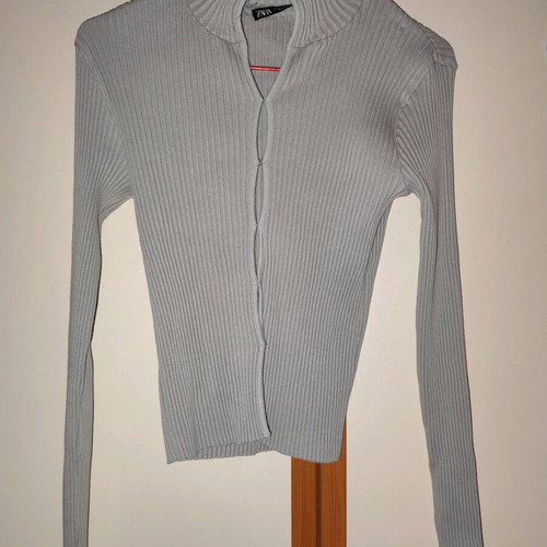 Zara blouse gray like new, size M