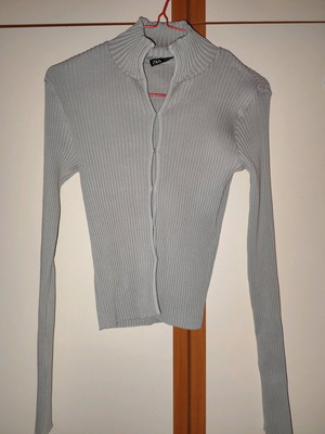 Zara blouse gray like new, size M