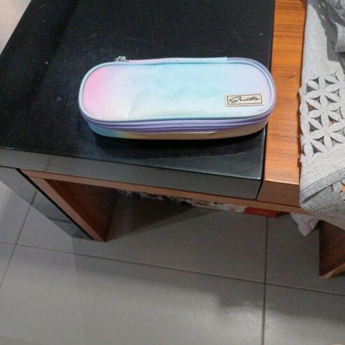 Multicolored pencil case like new