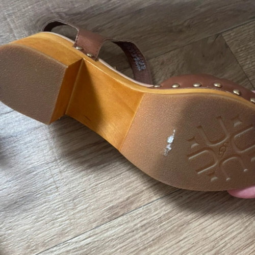 Ugg Australia leather sandals like new, wooden sole, size 39