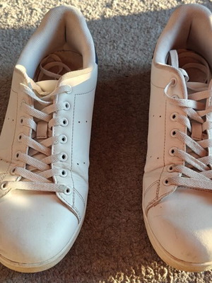 Men's white sneakers used, size 43