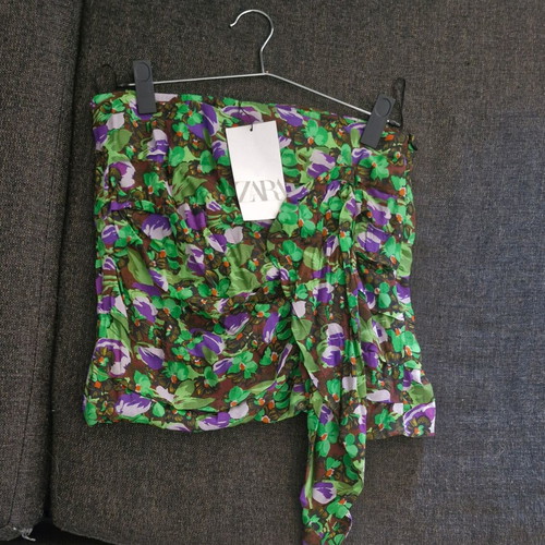 Zara multicolor mini skirt, size Medium