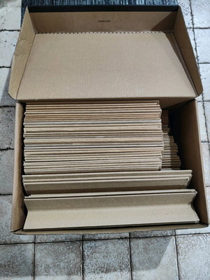 400 hard corner protectors / packaging