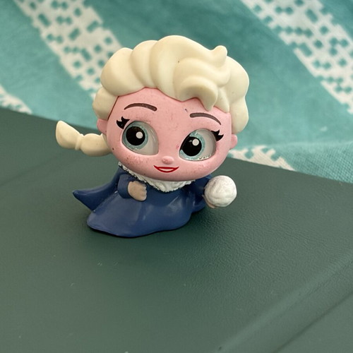 Elsa Disney Doorables Mini Figure New