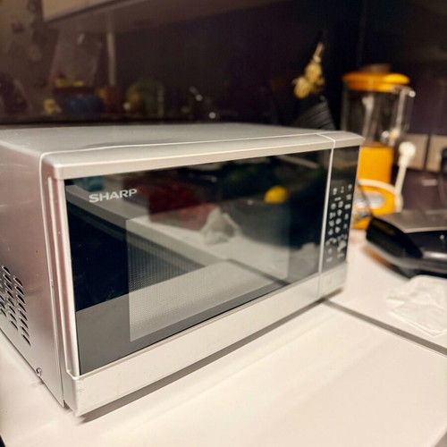 Sharp Microwave Oven 20Lt like new, 800W, 8 programs